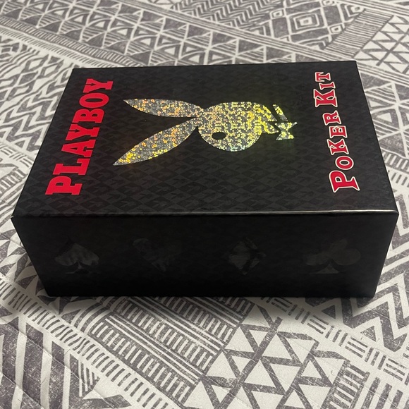 Playboy Poker Kit – Complete Set for a Fun Poker Night! ♠️❤️♦️♣️ - Picture 14 of 17